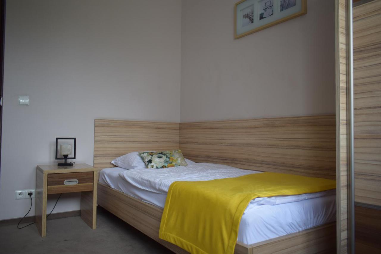 Hotel Alpex Zabrze Bagian luar foto