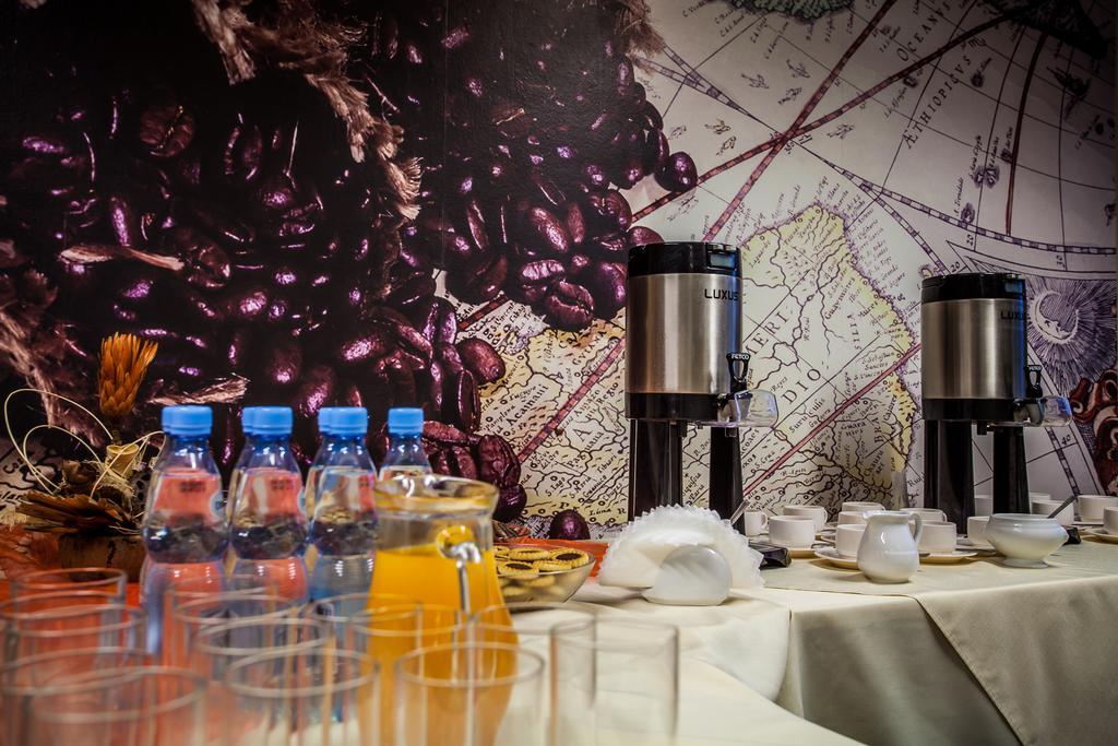 Hotel Alpex Zabrze Bagian luar foto